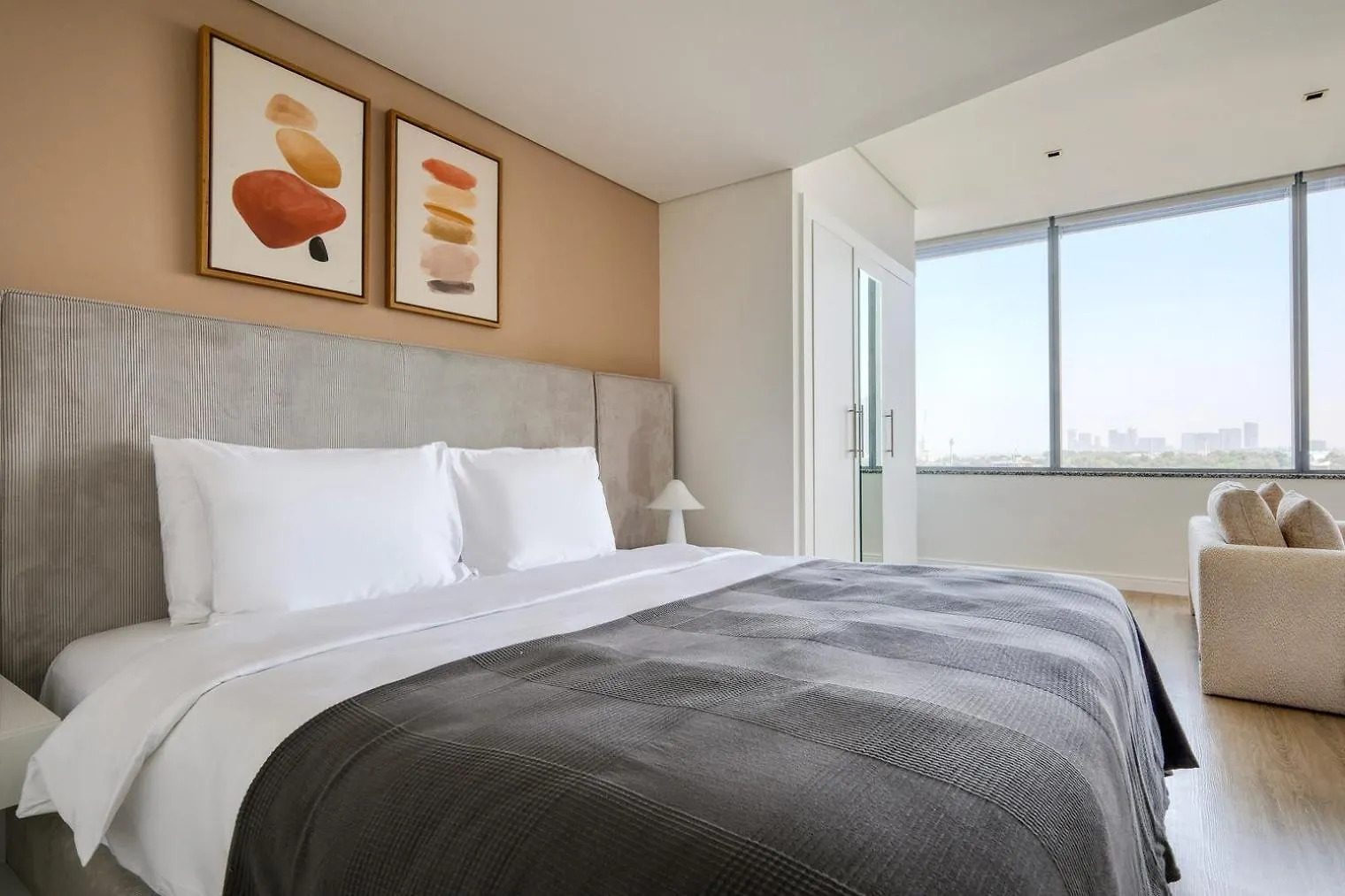 Blueground Difc Roof Pool Underground Parking Dxb-1505 Apartment Dubai United Arab Emirates