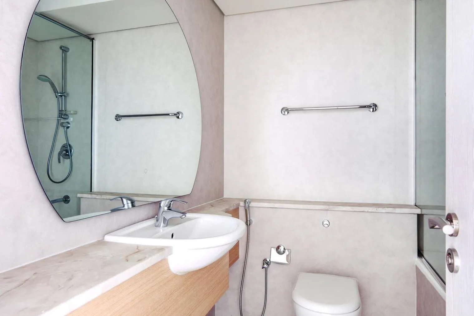Blueground Difc Roof Pool Underground Parking Dxb-1505 Apartment Dubai