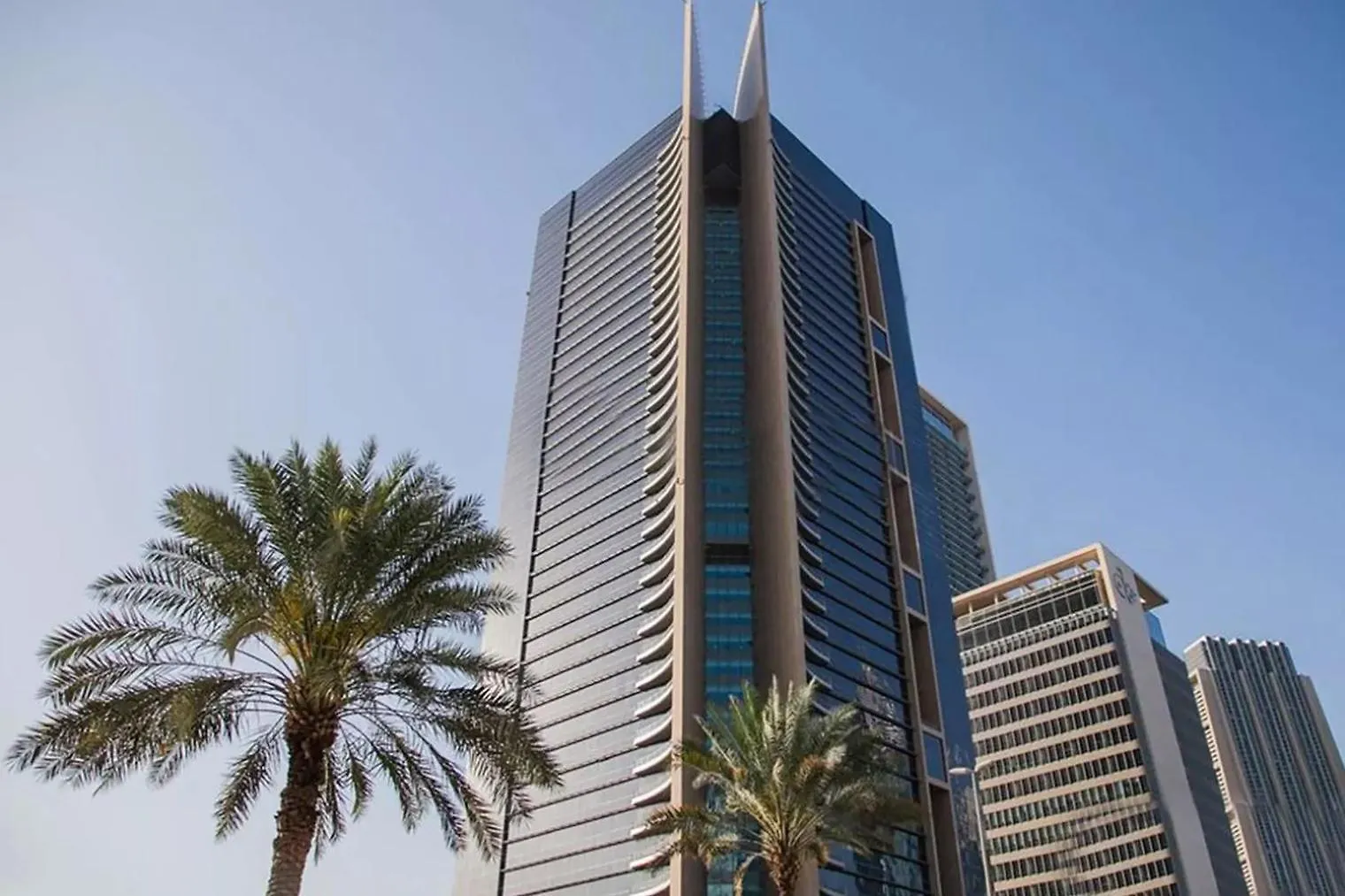 Blueground Difc Roof Pool Underground Parking Dxb-1505 Apartment Dubai